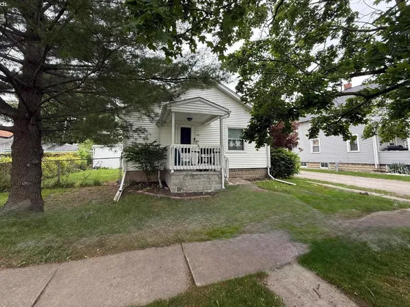 118 E 5th St, Pt Clinton, OH 43452