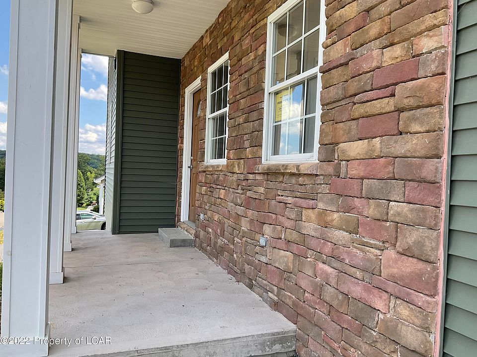 233 Pennbrook Ln, Dallas, PA 18612 MLS 223886 Zillow
