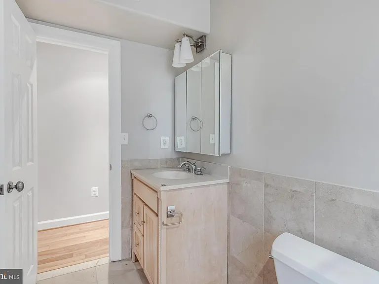 Bathroom #2