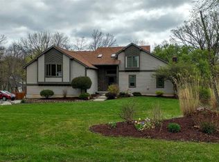 9419 Skyhill Dr, Fort Wayne, IN 46804