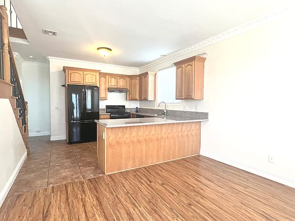 2nd image of 5063 Sereno Dr Unit C