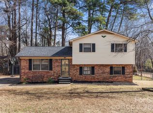 207 Buckskin Dr, Gastonia, NC 28052