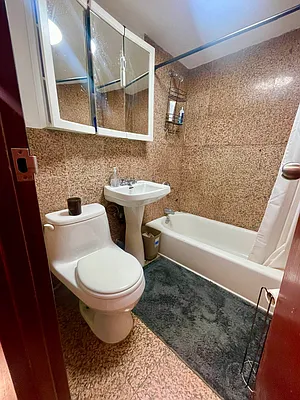 Rented by Bond New York | media 10