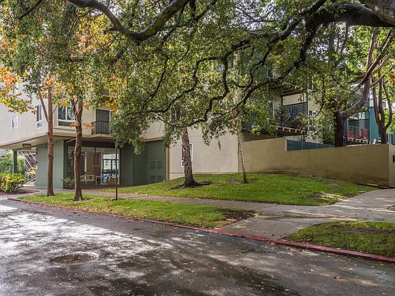 3rd image of 928 Peninsula Ave APT 407