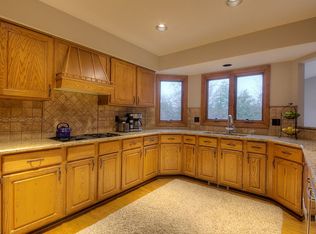 4321 Cherry Hill Dr, Orchard Lake, MI 48323