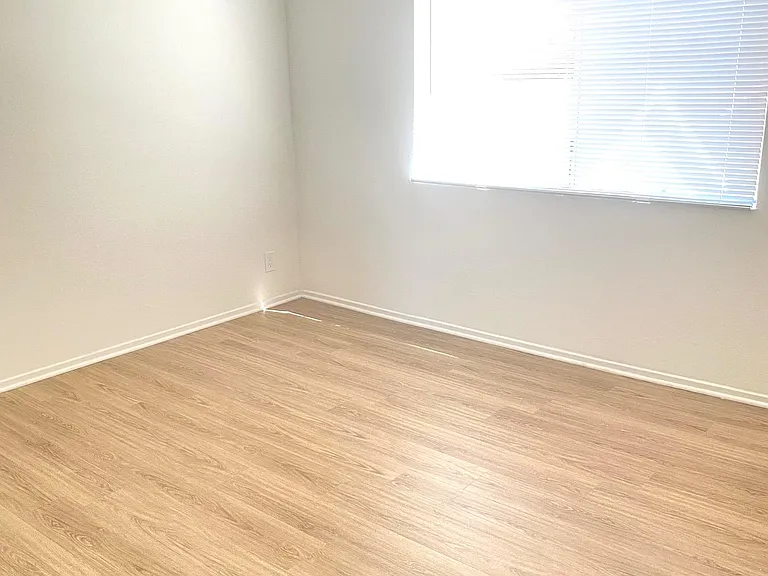 Large bright bedrooms.