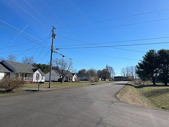 5th image of 3006 Redwood Dr