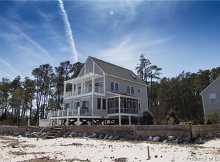 5853 Ware Point Ln, Gloucester, VA 23061