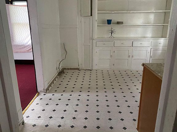 2nd image of 38 Roosevelt Ave #1-2