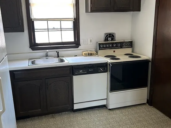 540 Granby Rd #74D, South Hadley, MA 01075