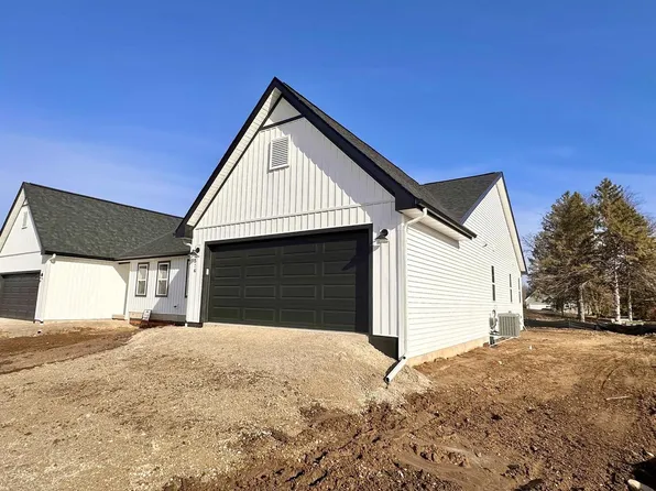 316 Lilac Lane, Stoughton, WI 53589
