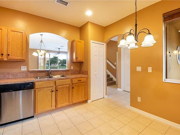 3rd image of 3246 Antica St