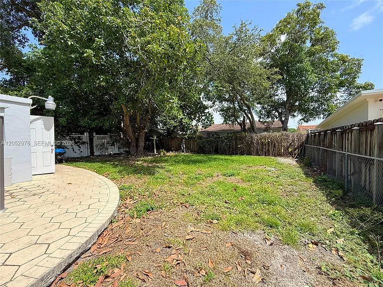 3123 SW 25th Ter #FRONT — Photo 22