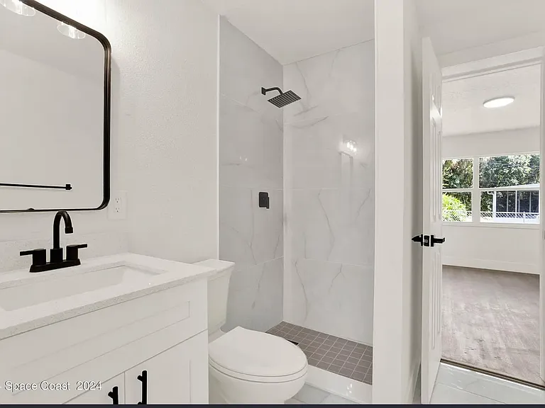 1004 Jersey St — Photo 14