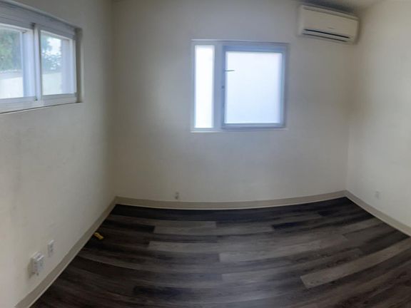 5th image of 2567 Columbia St #2567