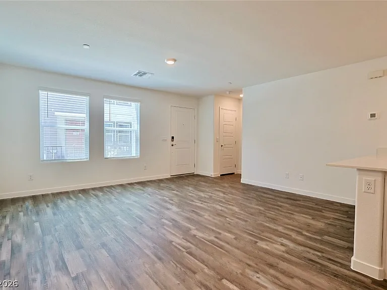 9859 Hidden Pass Ave — Photo 8