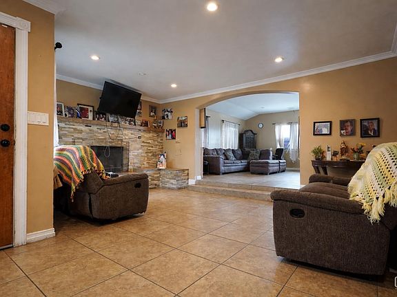 5th image of 3130 Paula St