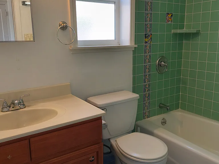 33 Grove St — Photo 17