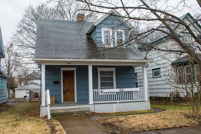 1st image of 220 Hammond Pl
