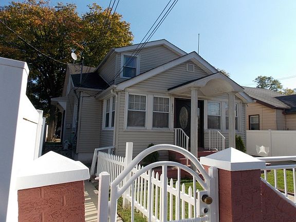 3rd image of 10211 215th St