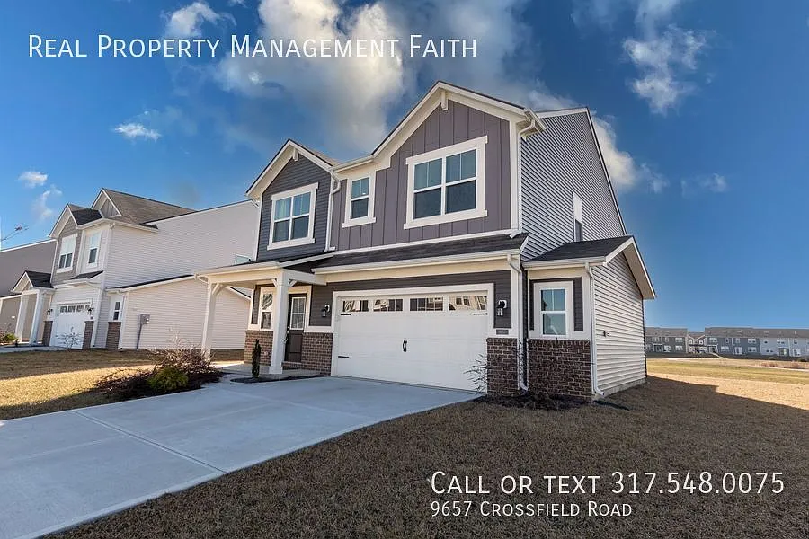 4-bedroom in Avon — Photo 2