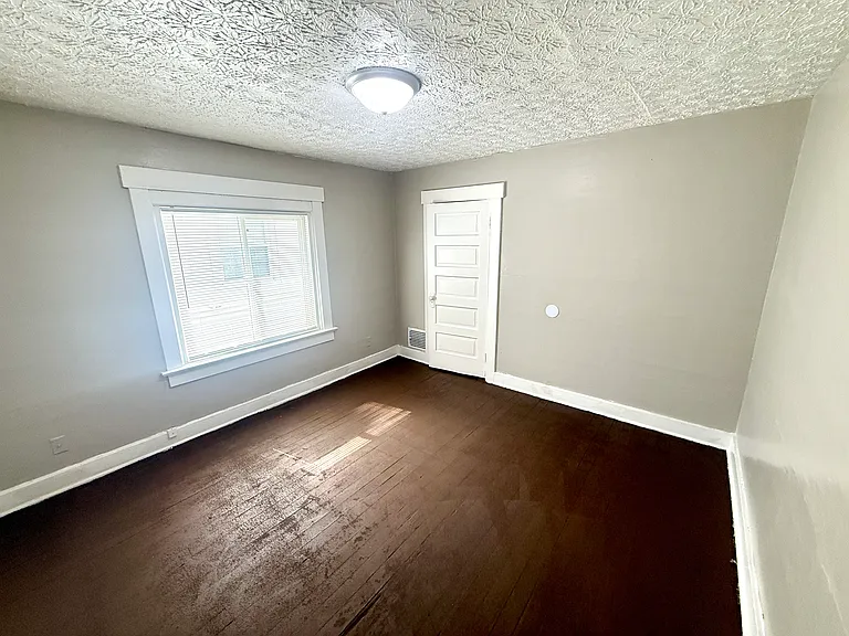 412 Neal Ave — Photo 10
