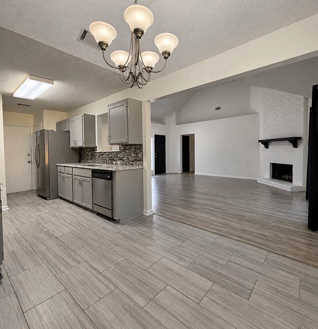 24 Clearwater Lane - 1 — Photo 4
