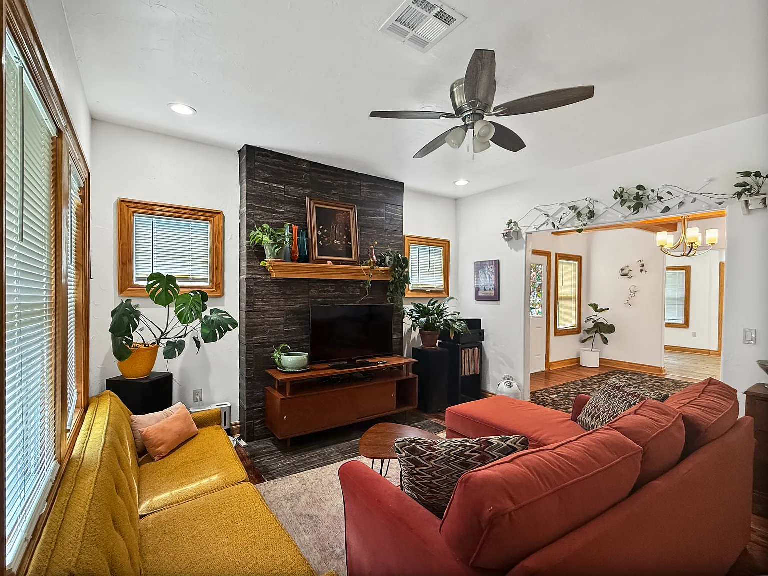3 bed, 1254 sqft, $1,200 — Photo 3