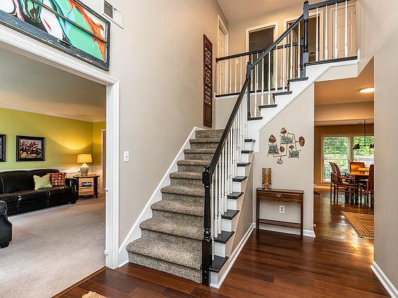 5th image of 724 Riverwood Ln
