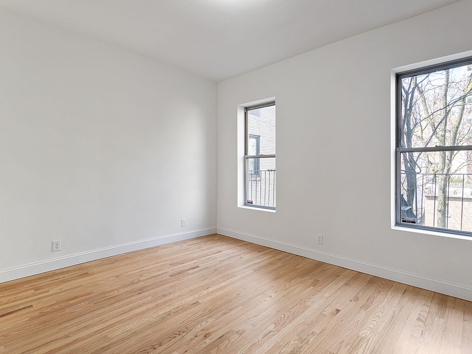 1st image of 856 Lexington Ave APT 4