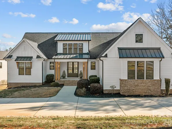 5020 Slanting Bridge Rd, Sherrills Ford, NC 28673