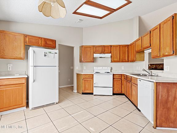4th image of 7955A Diamond Leaf Dr S