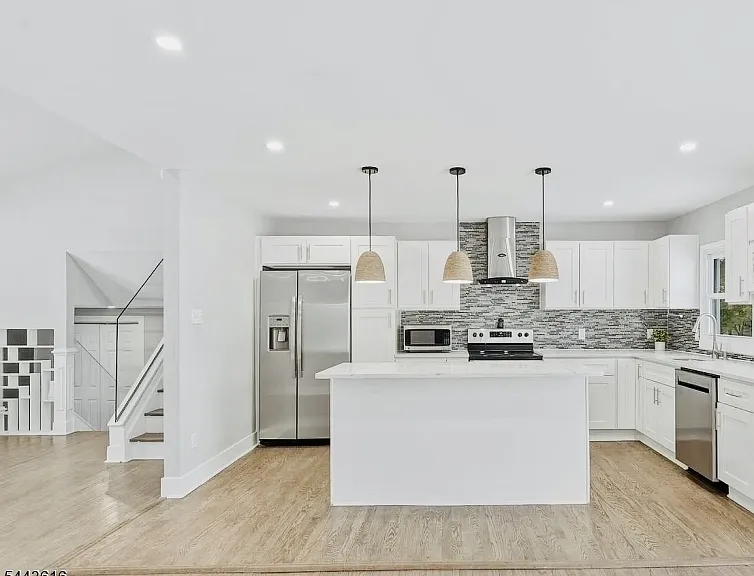 323 Parry Rd — Photo 7