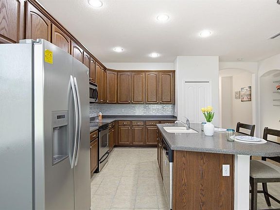 4th image of 14830 POTTERTON CIRCLE