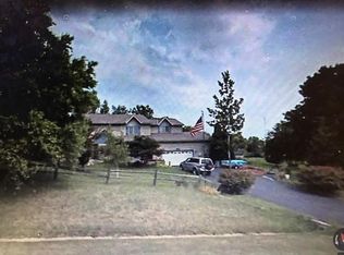 4380 S Rainbow Ct, New Berlin, WI 53146