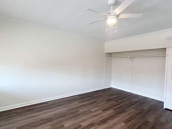 4th image of 3561-3563 6th Ave #11