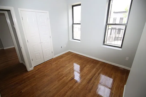 Rented by Evergreen Apartments BK | media 3