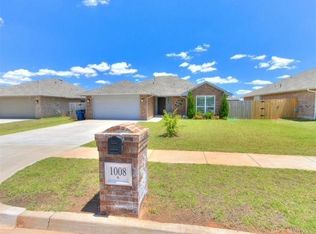 1008 S Appaloosa Ln, Mustang, OK 73064