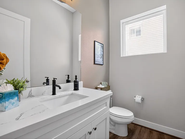 3012 Bell St #3012 — Photo 24