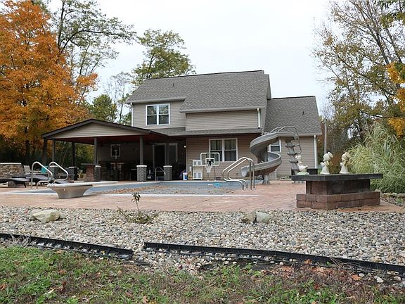 3rd image of 467 Jefferson Valley