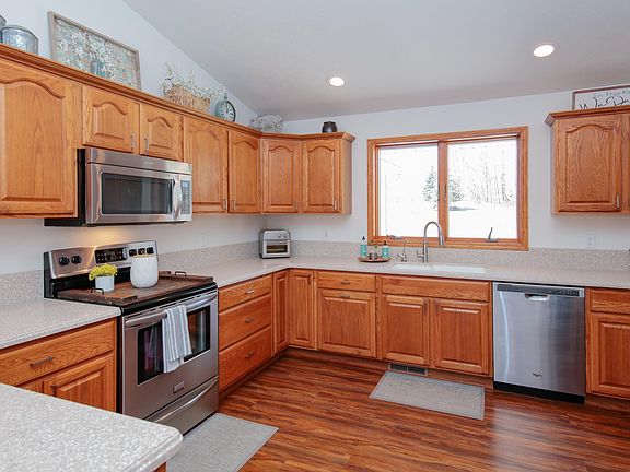 3rd image of 21125 29th St