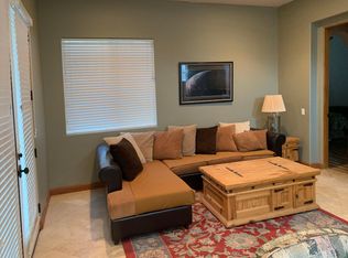 12128 Whitehaven St, Oak Hills, CA 92344