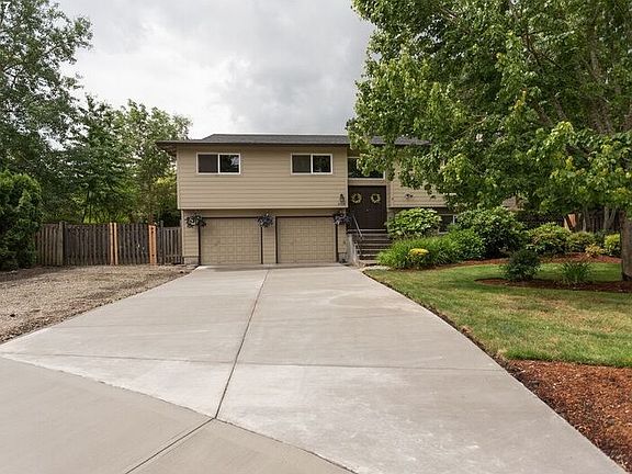 3rd image of 5720 SE Byron Dr