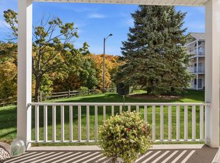 Ridge Manor Of Devonshire Vill, West Bend, WI 53090