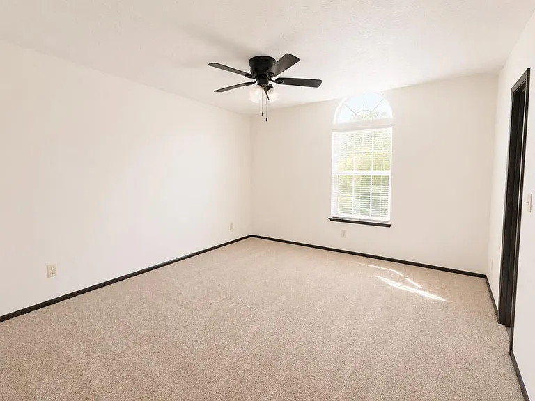 7456 E Huntington Dr #5 — Photo 3