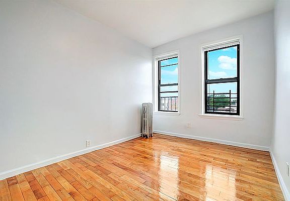 3rd image of 6711 Fort Hamilton Pkwy APT D2