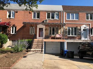 6982 Eliot Ave, Middle Village, NY 11379