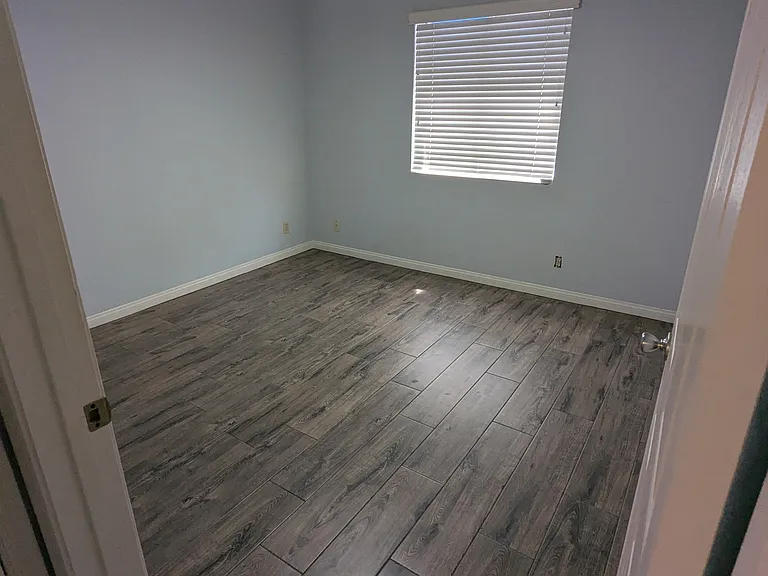220 N 22nd Pl #1006 — Photo 16