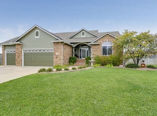 518 S Fawnwood Ct, Wichita, KS 67235