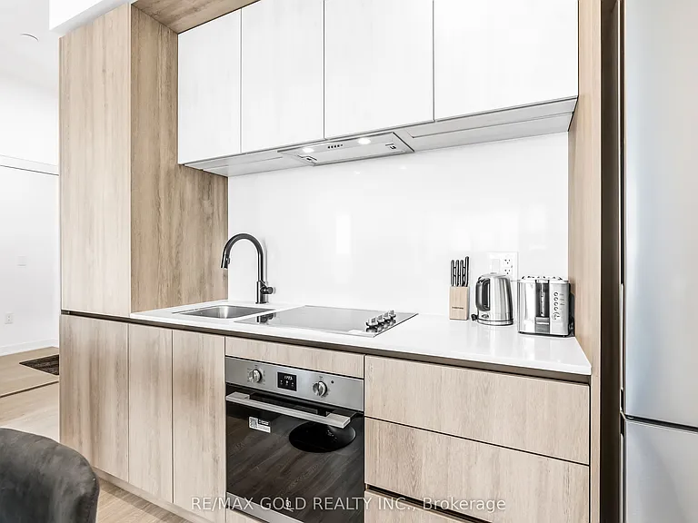 2495 Eglinton Ave W #2709 — Photo 11
